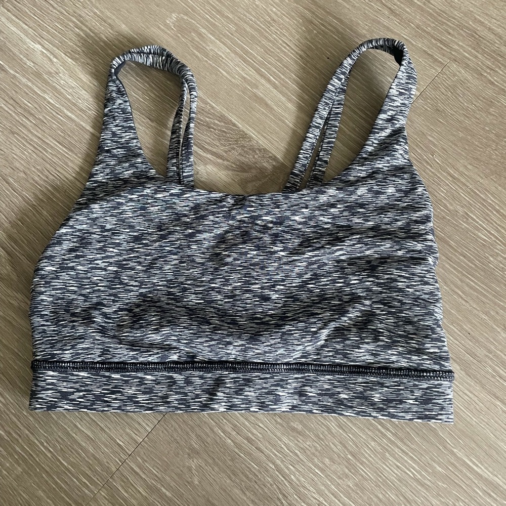 lululemon sports bra size 2!